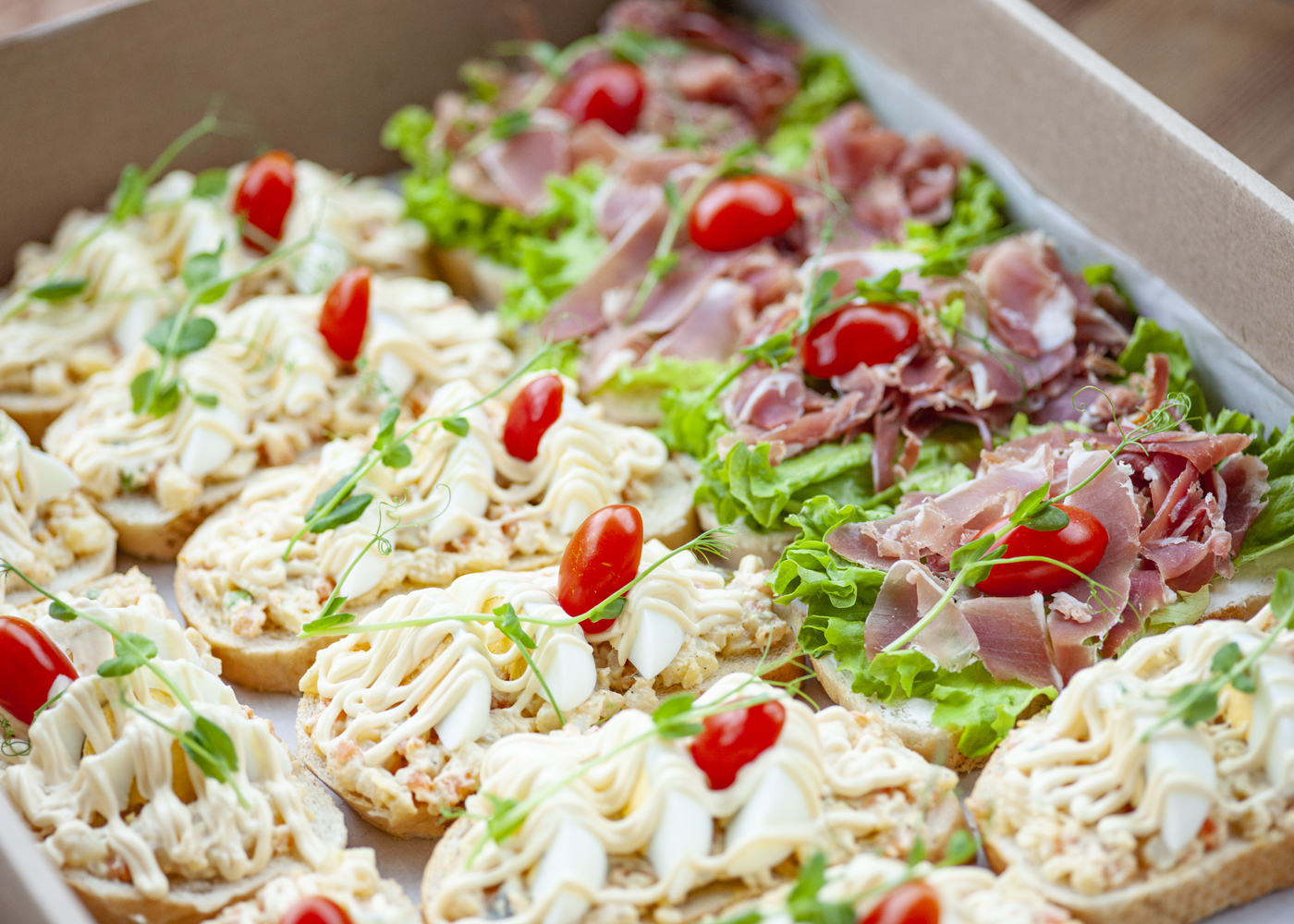 Přijímáme objednávky na Vánoce a Silvestra!